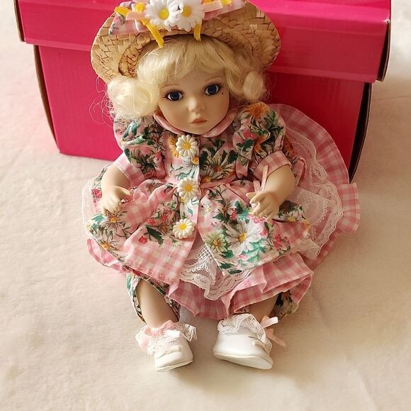 NIB Marie Osmonds Porcelain Collectable Doll Daisy Tiny Tot Hand Numbered - Picture 1 of 14